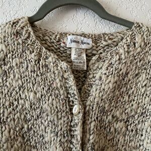 Neiman Marcus Women's Italian Hand Knit Beige Vintage Cardigan Sweater Size L